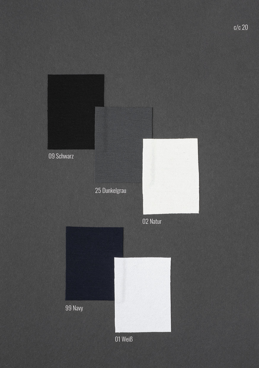 Round neck shirt made of premium jersey, long sleeve, regular fit