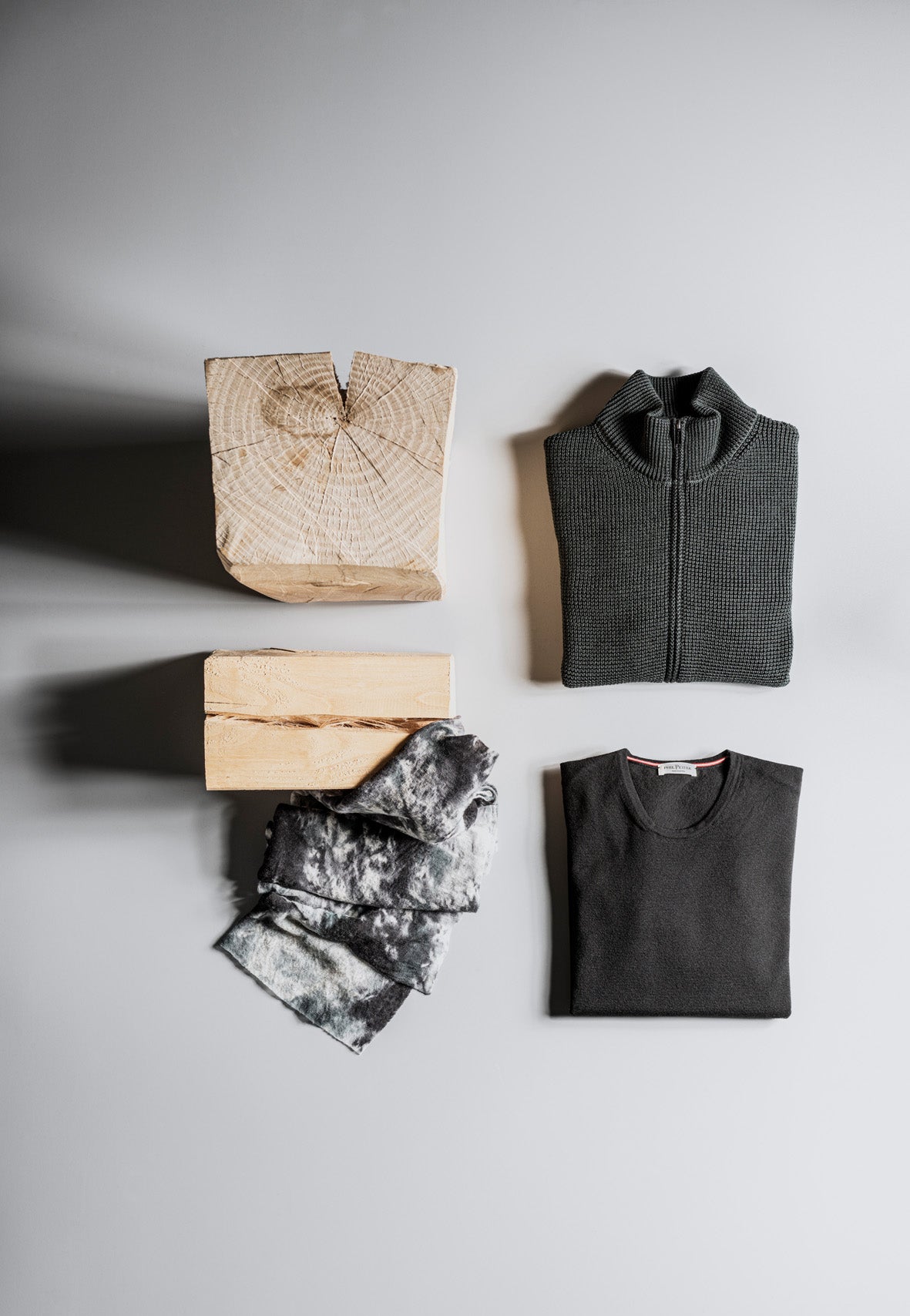 double-pearl zip jacket made of merino wool