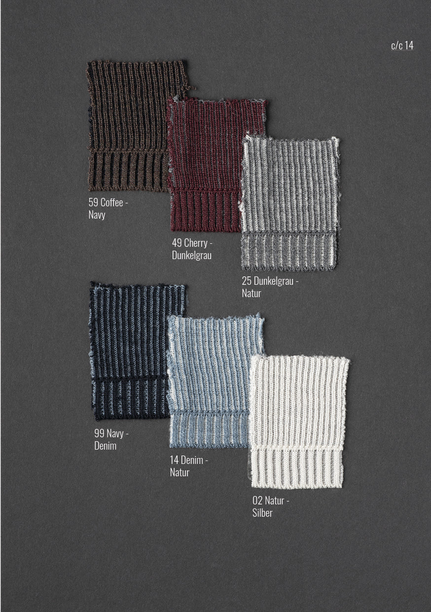 Sporty zip jacket made of 2-coloured rib and stripes on the sleeve, 100% Merino, relaxed fit