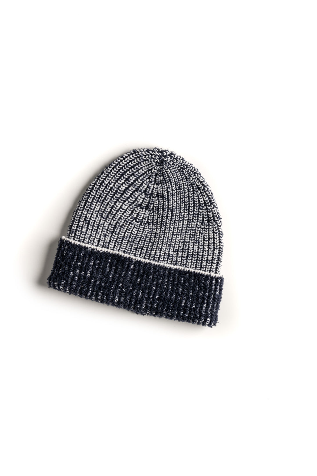 Hat made of two-tone merino rib