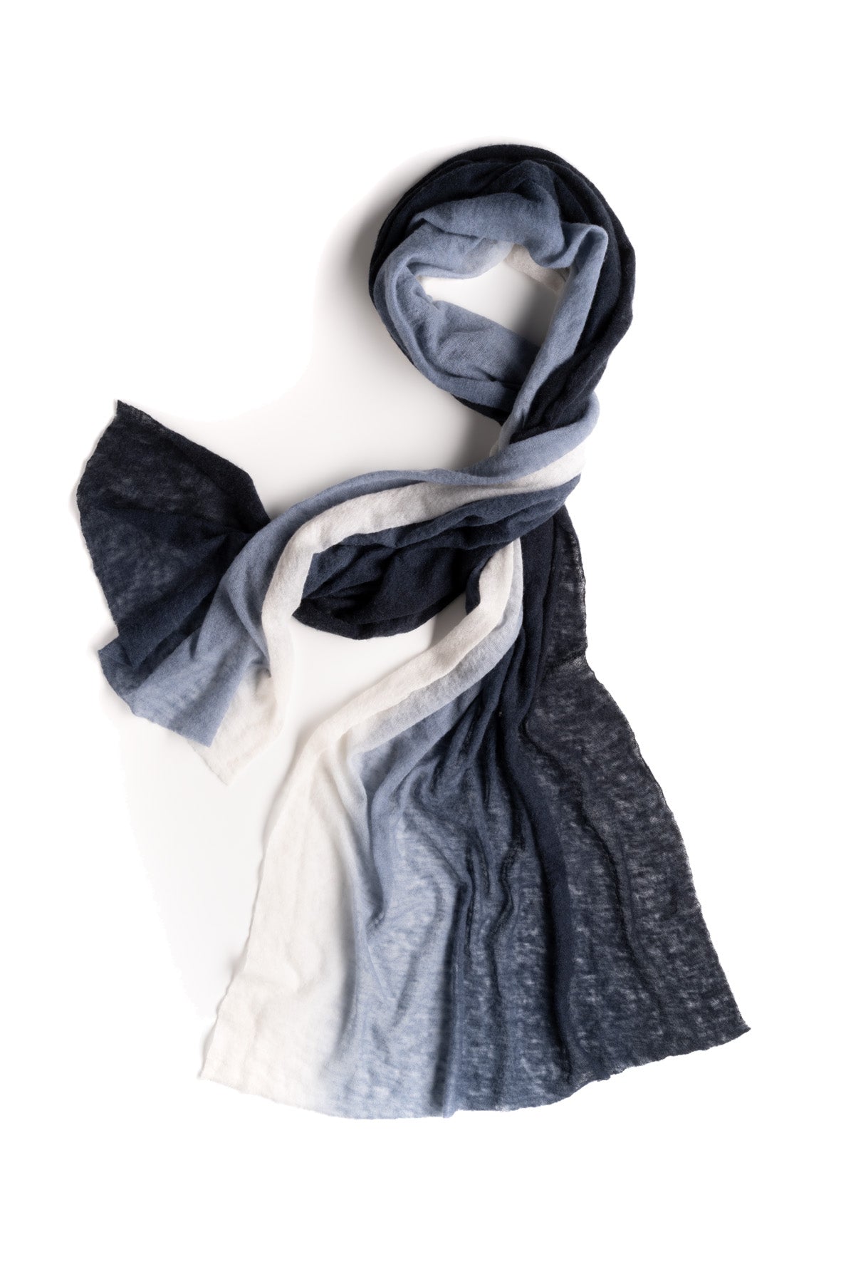 Super soft scarf made of 100% premium cashmere with color gradient