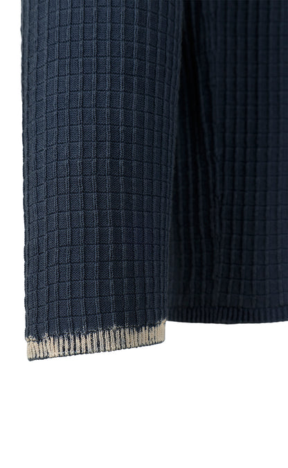 Unique: seamless round neck sweater in 3D knit, with color corrosion, made of the finest cotton, relaxed fit