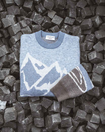 Rundhalspullover mit Alpin-Bergmotiv, modern fit