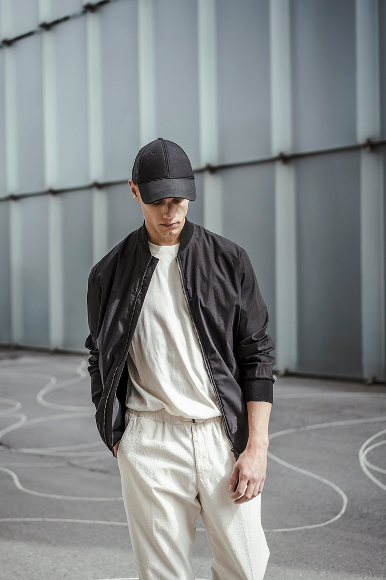 Zero Weight bomber jacket made of ultra-light cotton-nylon mix, relaxed fit