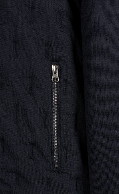 Innovative Outdoor-Strickjacke in Steppoptik aus feinster Merinowolle, relaxed fit