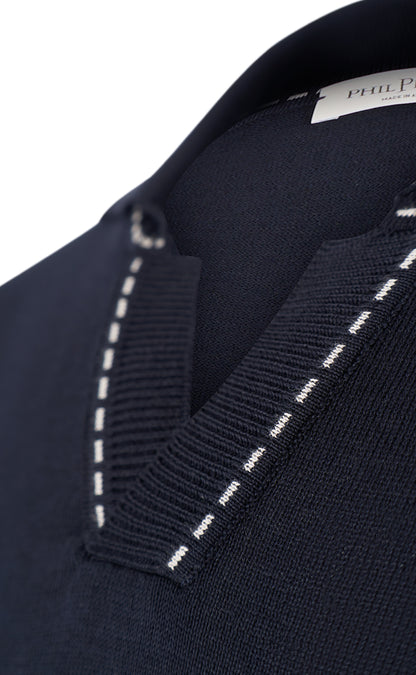 Buttonless polo shirt made from the finest cotton, relaxed fit