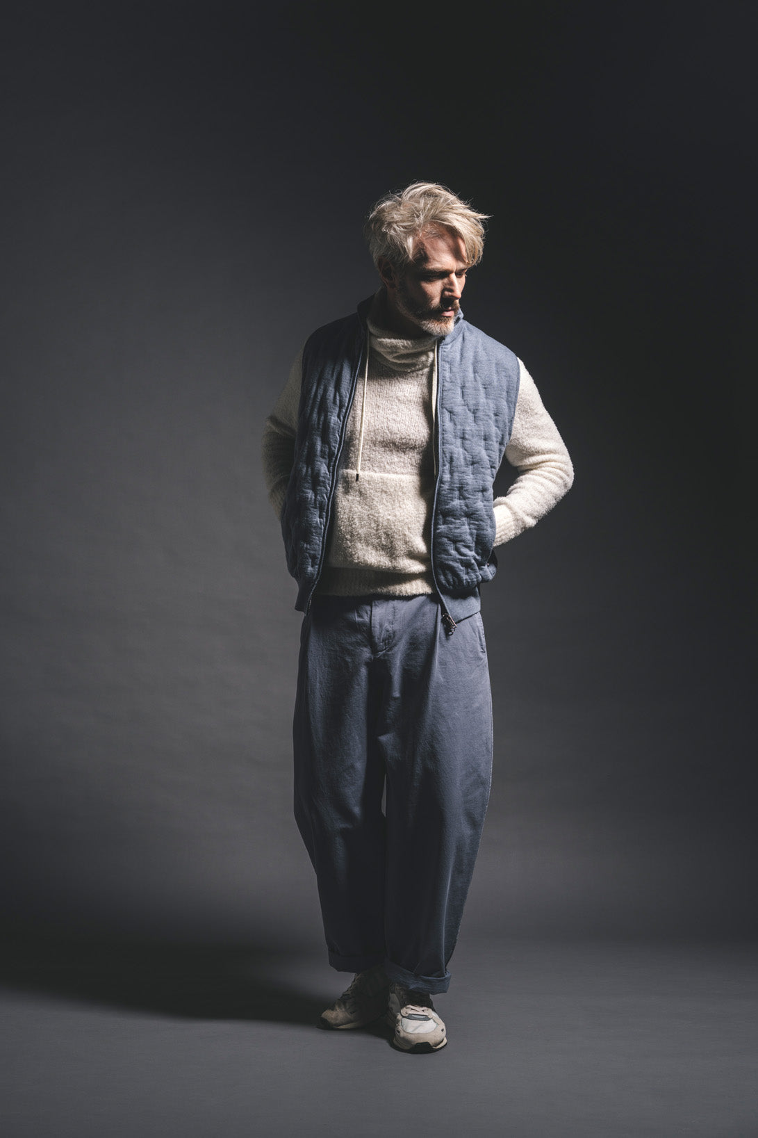 Innovative zip-up gilet in a quilted look made from the finest merino wool, relaxed fit