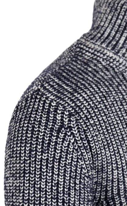 Zipptroyer in 2-color pearl catching structure made of merino wool, relaxed fit
